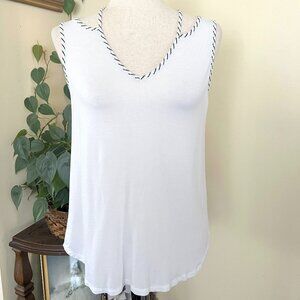 Skies are Blue White Sleeveless Top sz S Stripe Trim